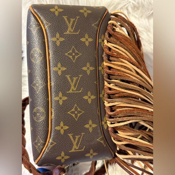 LV Vintage Boho Crossbody Bag - Picture 13 of 15